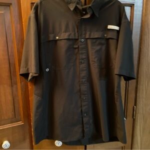 Realtree Fishing Shirt Black Size Large Polyester Style TS 10208  Vented Pockets